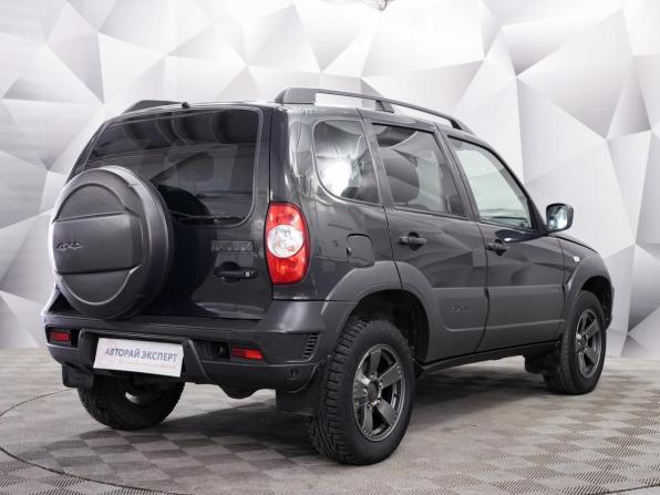 Chevrolet Niva I Рестайлинг с пробегом 2018 года, цена 715 000 рублей, 91763 км, внедорожник, Автокод Объявления
