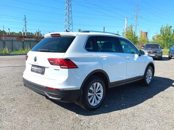 Volkswagen Tiguan II Рестайлинг с пробегом 2021 года, цена 3 335 600 рублей, 63829 км, внедорожник, Автокод Объявления