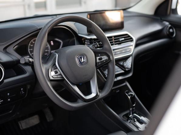 Changan Alsvin с пробегом 2023 года, цена 1 250 000 рублей, 17691 км, седан, Автокод Объявления