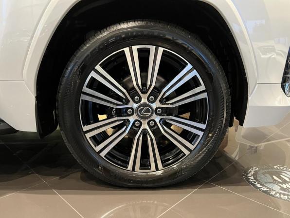 Lexus LX IV с пробегом 2025 года, цена 18 797 000 рублей, 47 км, внедорожник, Автокод Объявления