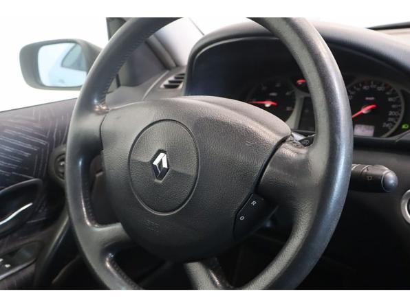 Renault Laguna II с пробегом 2002 года, цена 389 000 рублей, 291366 км, лифтбек, Автокод Объявления