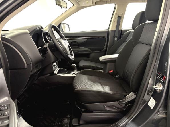 Mitsubishi Outlander III Рестайлинг 3 с пробегом 2019 года, цена 2 100 000 рублей, 118418 км, внедорожник, Автокод Объявления