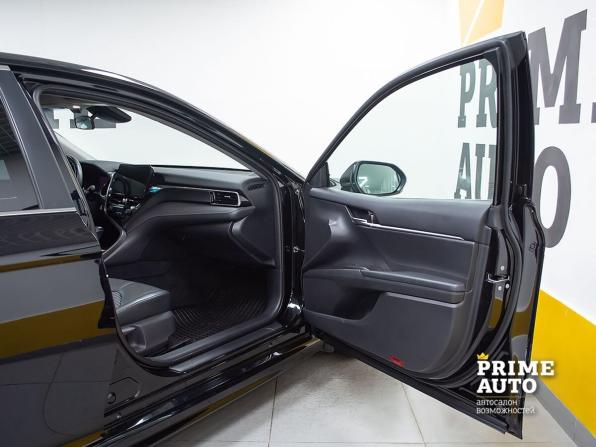 Toyota Camry VIII (XV70) Рестайлинг с пробегом 2021 года, цена 3 999 000 рублей, 13700 км, седан, Автокод Объявления