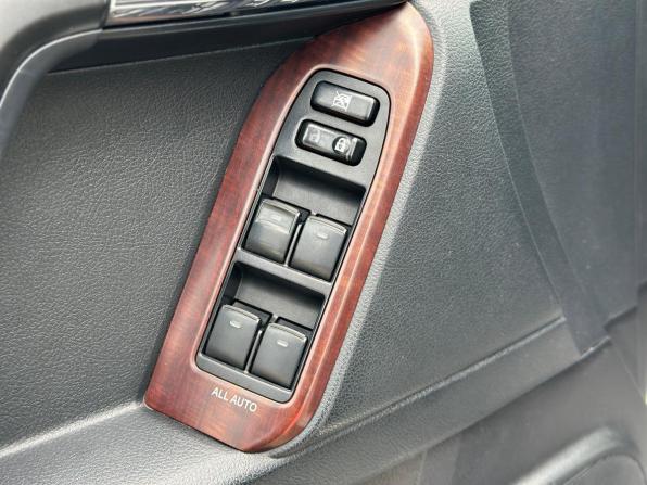 Toyota Land Cruiser Prado 150 Series Рестайлинг 1 с пробегом 2014 года, цена 3 399 000 рублей, 160381 км, внедорожник, Автокод Объявления