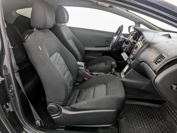 Kia Ceed II Рестайлинг с пробегом 2016 года, цена 1 070 000 рублей, 161143 км, хэтчбек, Автокод Объявления