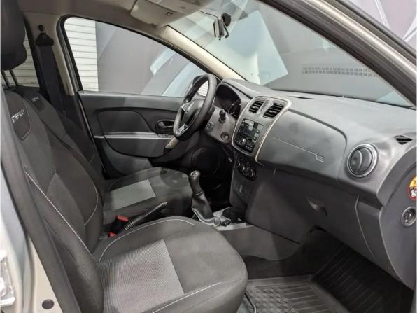 Renault Logan II Рестайлинг с пробегом 2019 года, цена 999 000 рублей, 87137 км, седан, Автокод Объявления