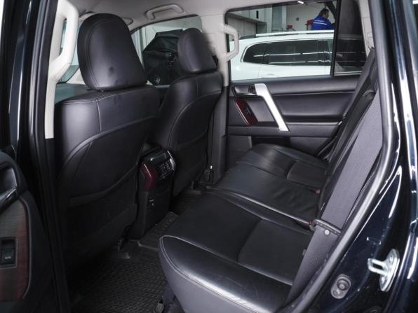 Toyota Land Cruiser Prado 150 Series Рестайлинг 1 с пробегом 2013 года, цена 3 695 000 рублей, 229941 км, внедорожник, Автокод Объявления
