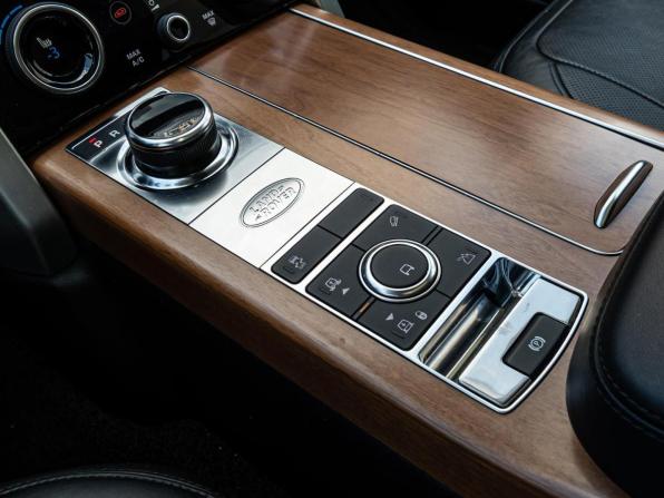 Land Rover Range Rover IV Рестайлинг с пробегом 2018 года, цена 5 350 000 рублей, 159042 км, внедорожник, Автокод Объявления