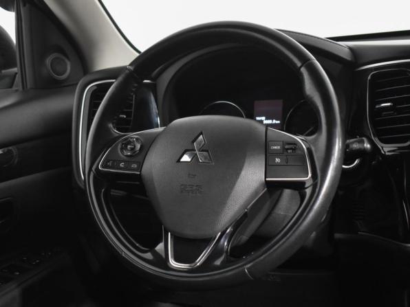 Mitsubishi Outlander III Рестайлинг 2 с пробегом 2017 года, цена 1 698 900 рублей, 147498 км, внедорожник, Автокод Объявления