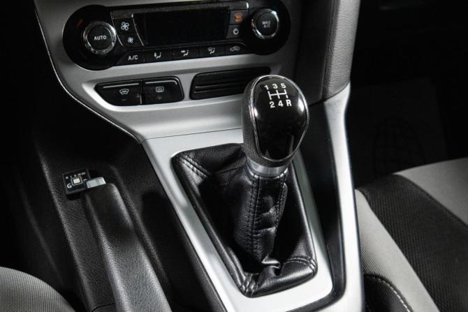 Ford Focus III с пробегом 2013 года, цена 649 000 рублей, 275000 км, хэтчбек, Автокод Объявления