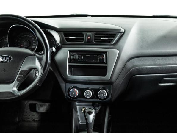 Kia Rio III Рестайлинг с пробегом 2015 года, цена 949 777 рублей, 153560 км, седан, Автокод Объявления