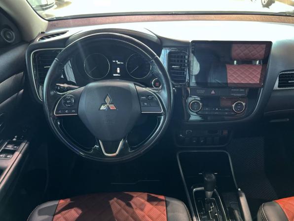Mitsubishi Outlander III Рестайлинг 3 с пробегом 2018 года, цена 1 920 000 рублей, 189293 км, внедорожник, Автокод Объявления