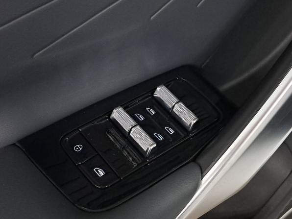 Geely Atlas II с пробегом 2023 года, цена 2 600 000 рублей, 35000 км, внедорожник, Автокод Объявления