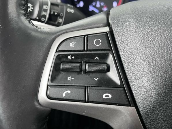 Hyundai Solaris II с пробегом 2019 года, цена 1 435 000 рублей, 69950 км, седан, Автокод Объявления