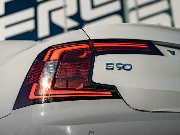 Volvo S90 II Рестайлинг с пробегом 2021 года, цена 3 569 000 рублей, 102383 км, седан, Автокод Объявления