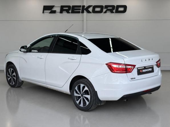 Lada (ВАЗ) Vesta I с пробегом 2021 года, цена 1 079 000 рублей, 94373 км, седан, Автокод Объявления
