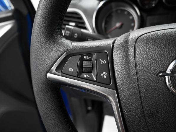 Opel Mokka I с пробегом 2014 года, цена 995 000 рублей, 171316 км, внедорожник, Автокод Объявления