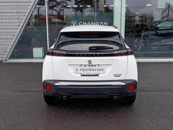 Peugeot 2008 II с пробегом 2021 года, цена 1 899 000 рублей, 9678 км, внедорожник, Автокод Объявления