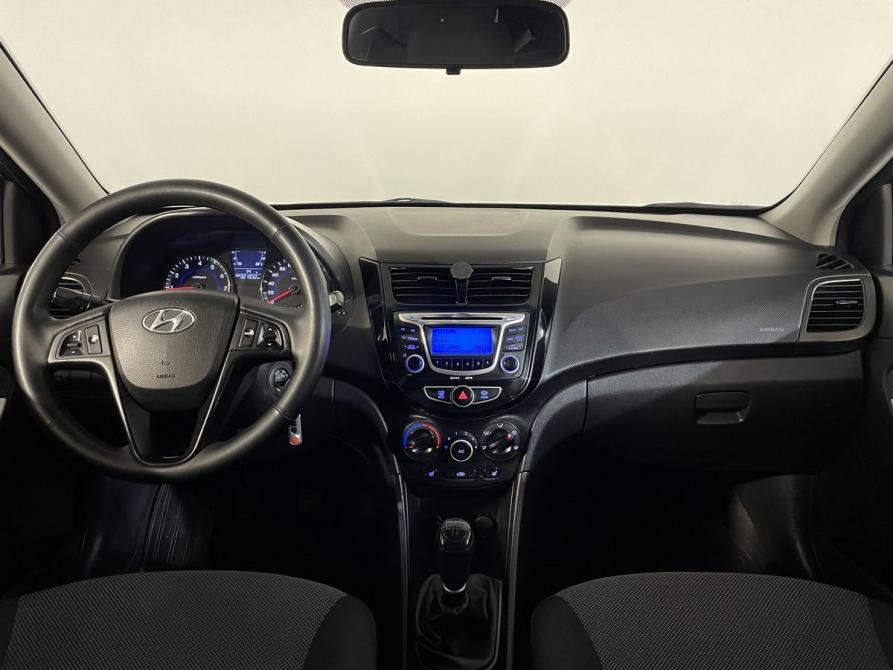 Hyundai Solaris I Великий Новгород  - изображение 12