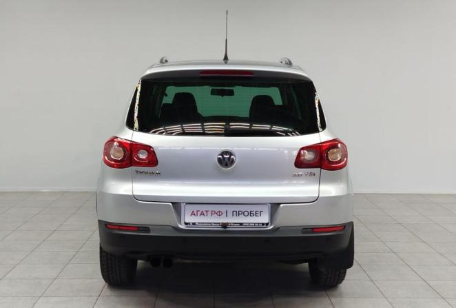 Volkswagen Tiguan I с пробегом 2010 года, цена 1 100 000 рублей, 136792 км, внедорожник, Автокод Объявления