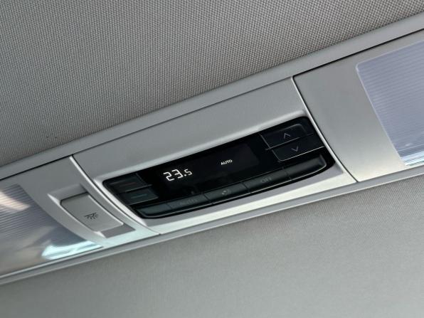 Volkswagen Multivan T6 Рестайлинг с пробегом 2020 года, цена 4 499 000 рублей, 159000 км, минивэн, Автокод Объявления
