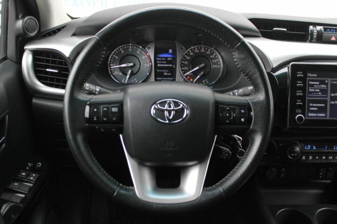 Toyota Hilux VIII Рестайлинг 2 с пробегом 2022 года, цена 4 450 000 рублей, 162000 км, пикап, Автокод Объявления
