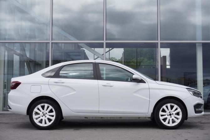 Lada (ВАЗ) Vesta I Рестайлинг (NG) с пробегом 2024 года, цена 1 359 000 рублей, 22000 км, седан, Автокод Объявления
