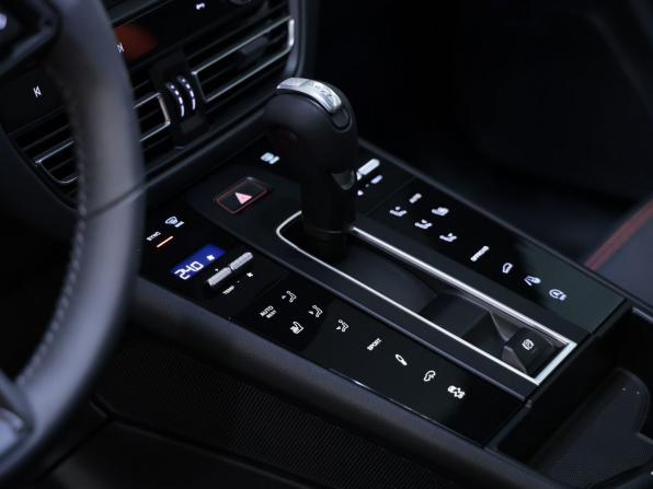 Porsche Macan I Рестайлинг 2 с пробегом 2025 года, цена 12 340 000 рублей, 45 км, внедорожник, Автокод Объявления