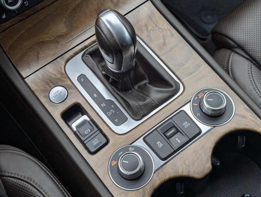 Volkswagen Touareg II Рестайлинг Москва  - изображение 16