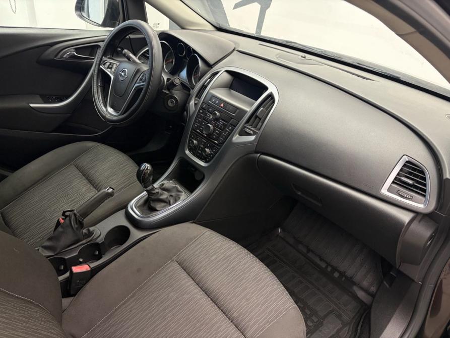 Opel Astra J Рестайлинг Ростов-на-Дону  - изображение 9