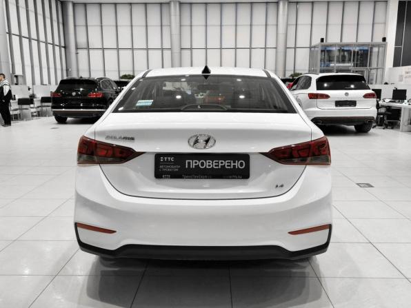 Hyundai Solaris II с пробегом 2017 года, цена 1 080 000 рублей, 148700 км, седан, Автокод Объявления