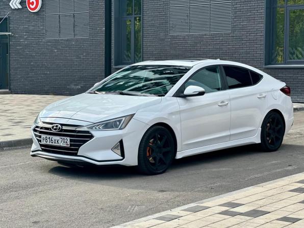 Hyundai Elantra VI (AD) Рестайлинг с пробегом 2019 года, цена 1 540 000 рублей, 134000 км, седан, Автокод Объявления