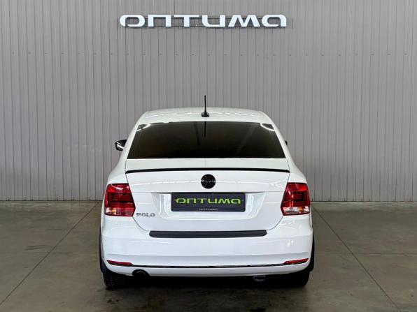 Volkswagen Polo V Рестайлинг с пробегом 2017 года, цена 1 237 000 рублей, 78104 км, седан, Автокод Объявления