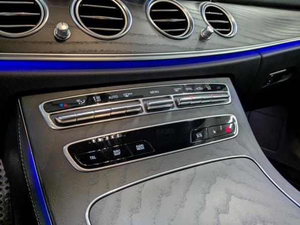 Mercedes-Benz E-Класс V (W213 S213 C238) Рестайлинг с пробегом 2021 года, цена 3 353 500 рублей, 185000 км, седан, Автокод Объявления