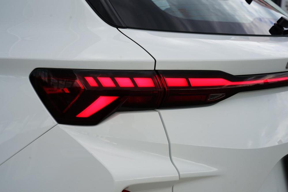 Geely Coolray I Рестайлинг Крым  - изображение 28