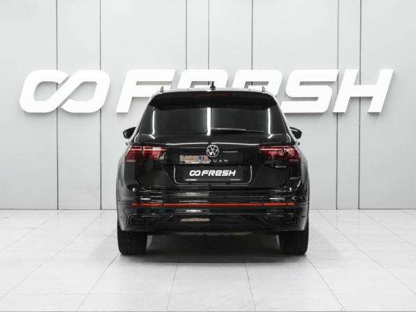 Volkswagen Tiguan II Рестайлинг с пробегом 2021 года, цена 3 800 000 рублей, 94457 км, внедорожник, Автокод Объявления