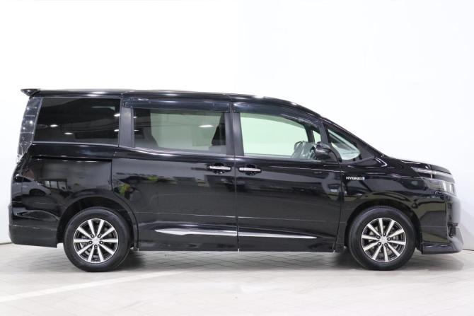 Toyota Voxy III (R80) с пробегом 2016 года, цена 1 830 000 рублей, 204410 км, минивэн, Автокод Объявления