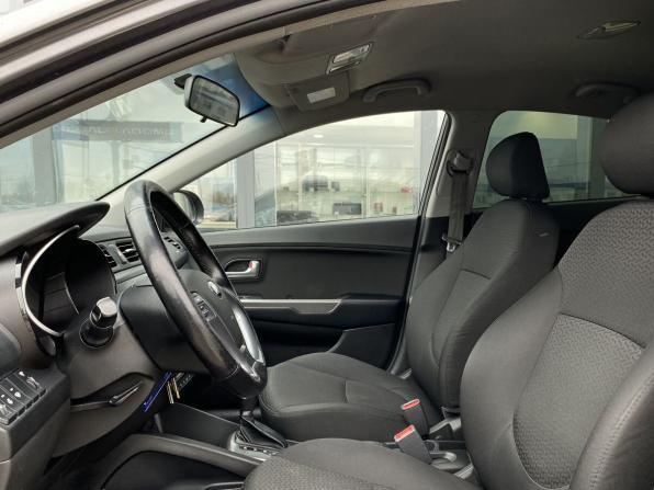 Kia Rio III Рестайлинг с пробегом 2016 года, цена 939 000 рублей, 171207 км, седан, Автокод Объявления