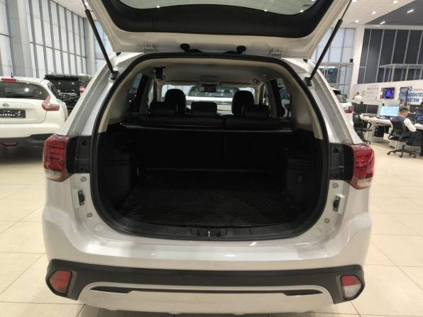Mitsubishi Outlander III Рестайлинг 3 с пробегом 2020 года, цена 2 650 000 рублей, 46450 км, внедорожник, Автокод Объявления