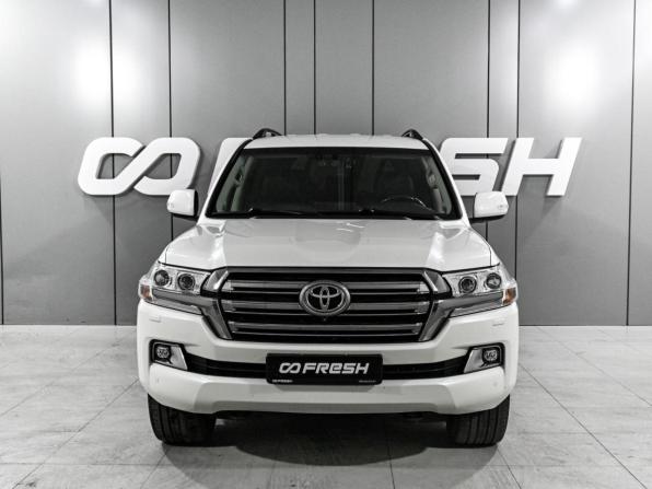 Toyota Land Cruiser 200 Series Рестайлинг 2 с пробегом 2019 года, цена 7 799 000 рублей, 157312 км, внедорожник, Автокод Объявления
