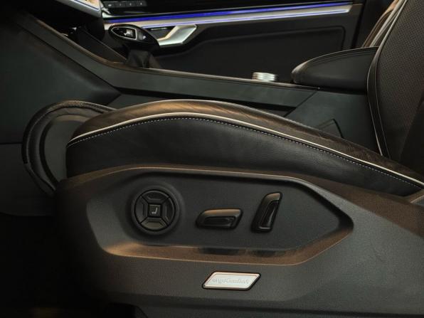 Volkswagen Touareg III с пробегом 2019 года, цена 5 499 000 рублей, 39116 км, внедорожник, Автокод Объявления