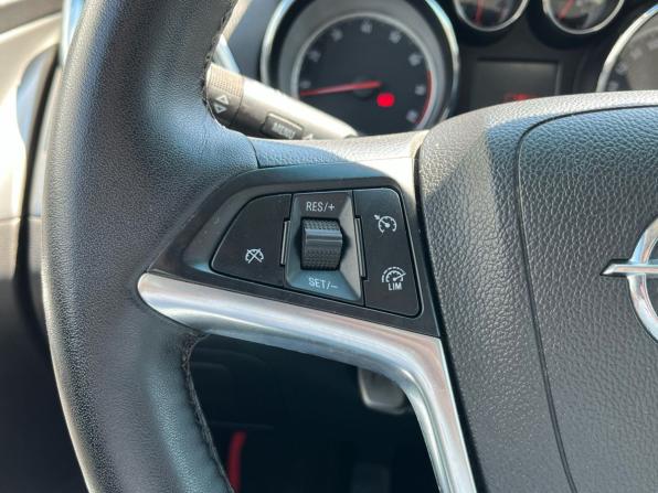 Opel Mokka I с пробегом 2014 года, цена 790 000 рублей, 201000 км, внедорожник, Автокод Объявления