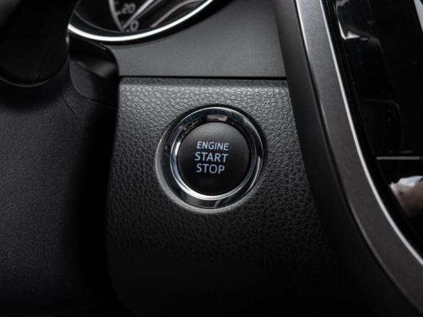 Toyota Camry VIII (XV70) Рестайлинг с пробегом 2021 года, цена 4 200 000 рублей, 50302 км, седан, Автокод Объявления