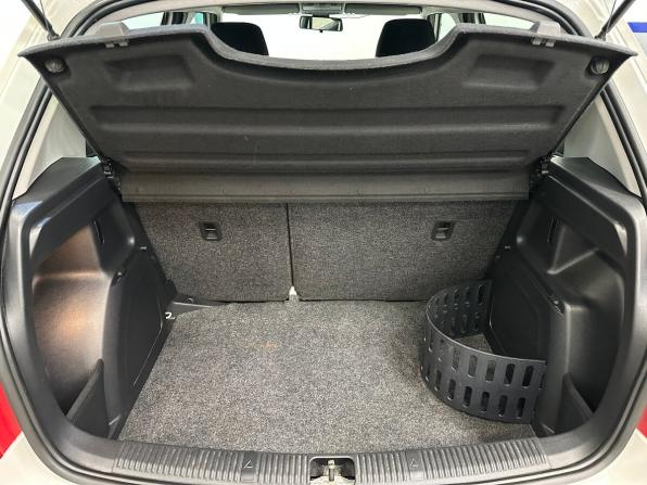 Skoda Fabia II Рестайлинг с пробегом 2012 года, цена 710 000 рублей, 94050 км, хэтчбек, Автокод Объявления