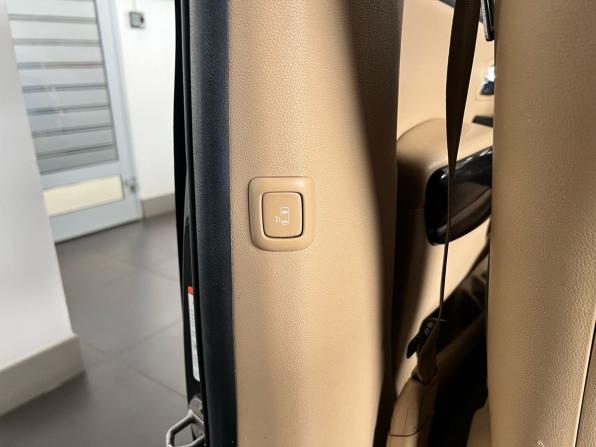Kia Carnival III с пробегом 2019 года, цена 2 630 000 рублей, 145000 км, минивэн, Автокод Объявления