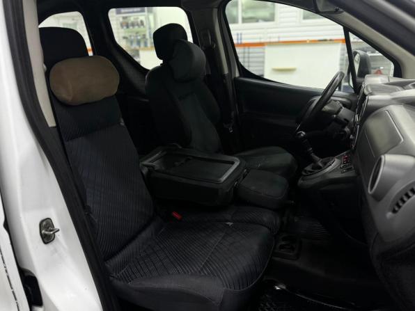 Peugeot Partner II с пробегом 2011 года, цена 529 000 рублей, 332158 км, минивэн, Автокод Объявления