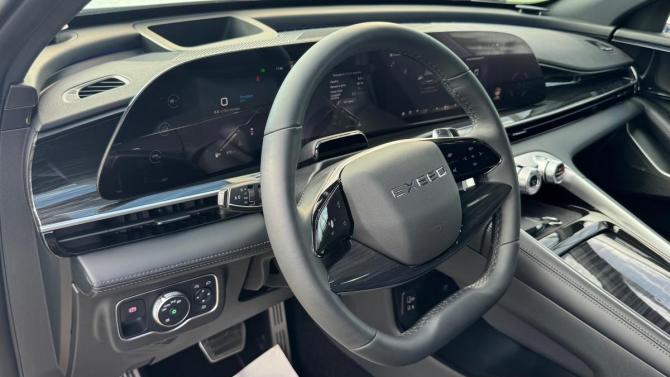 Exeed RX с пробегом 2025 года, цена 3 790 000 рублей, 3976 км, внедорожник, Автокод Объявления