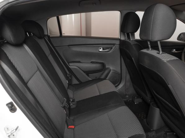 Kia Rio IV с пробегом 2018 года, цена 1 350 300 рублей, 110000 км, хэтчбек, Автокод Объявления