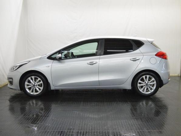 Kia Ceed II Рестайлинг с пробегом 2017 года, цена 1 139 000 рублей, 124346 км, хэтчбек, Автокод Объявления