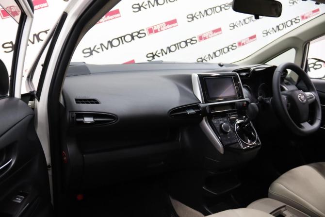 Toyota Wish II с пробегом 2012 года, цена 1 245 350 рублей, 246686 км, минивэн, Автокод Объявления